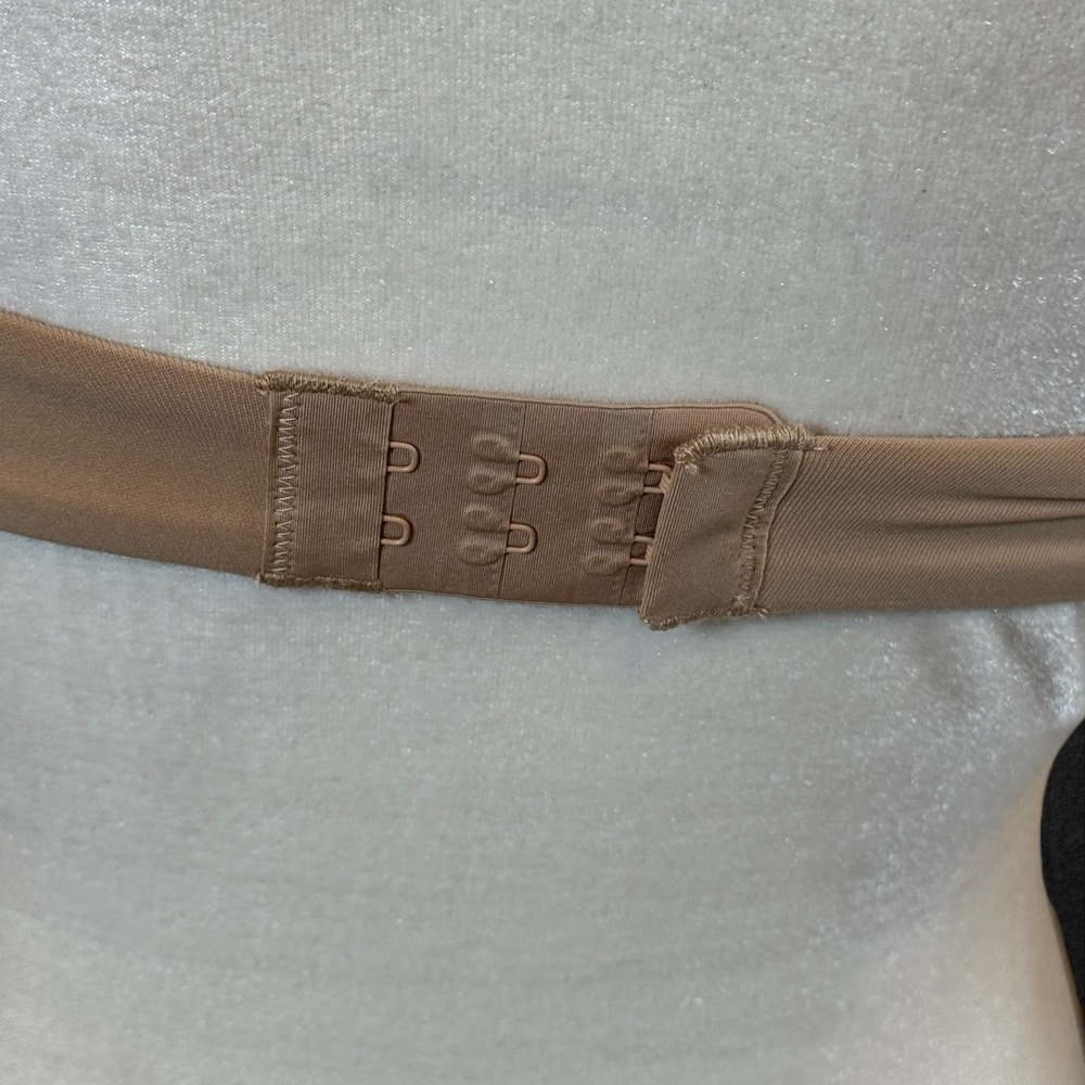 SKIMS Fits Everybody T-Shirt Bra Clay Underwire‎ Push Up Smooth Cup Size 32DD - Picture 3 of 6
